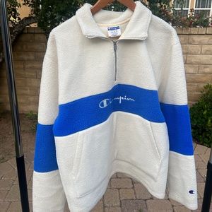 Champion Men's Blue and White Sweatshirt
